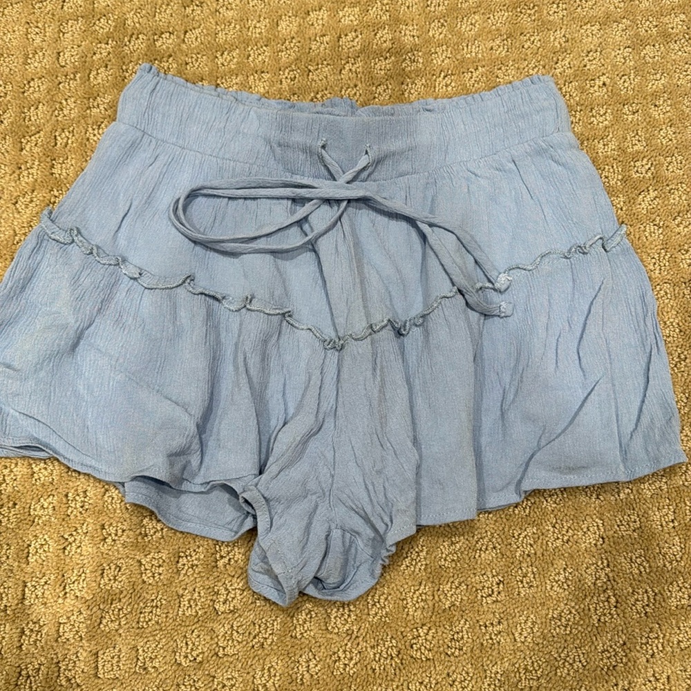 American Eagle flowy shorts